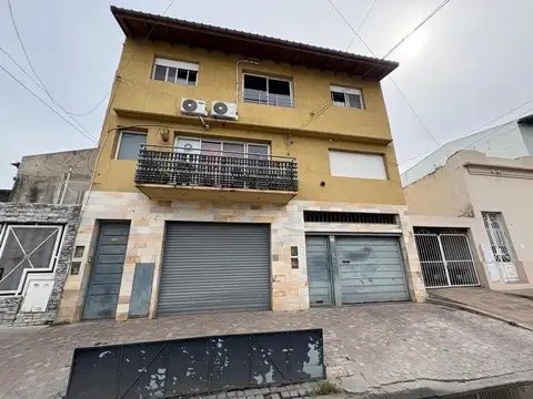 Ubaldo Fernandez 745 , Piso 2