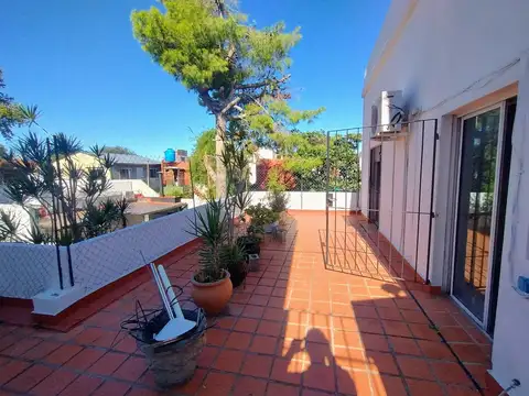 ALQ PH 3 AMB CON TERRAZA EN OLIVOS