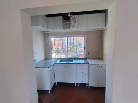 Depto Tipo Casa 3 ambientes con 1 baño