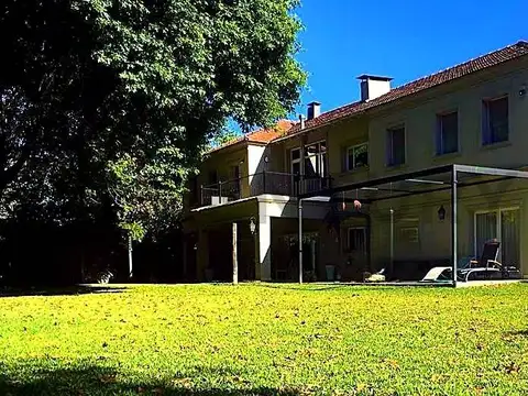 Mapuche CC Alquiler Anual Casa de Categoria en Doble Lote con o sin muebles
