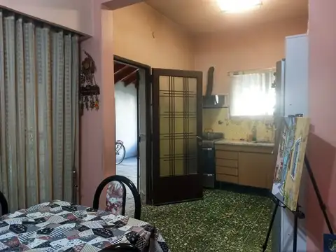 Casa 3 ambientes con 2 baños