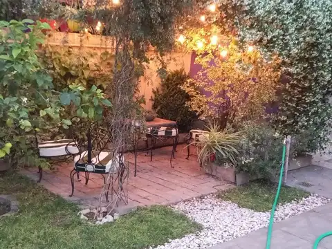 CASA 4 AMB CON PARQUE Y COCHERA APTO CREDITO