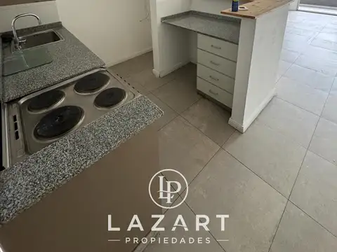 Departamento 1 ambiente con cochera en Villa Ballester centro