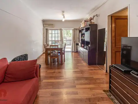 Departamento de tres ambientes en venta en Santos Lugares