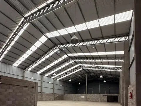 Galpon en Alquiler en San Vicente, USD 3.900