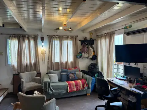 Duples de 3 ambientes en primer piso por escalera en Quilmes oeste cerca de Andres Baranda