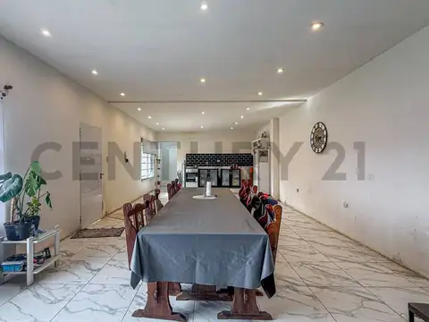 Casa 3 ambientes con 1 baño