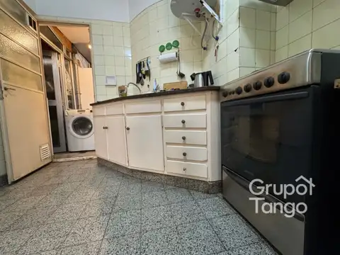 Venta Departamento Tres Ambientes Villa Urquiza con Patio