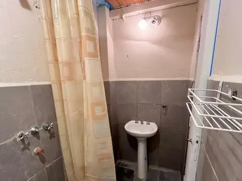 Departamento al frente de 2 amb. Villa Tesei. Hurlingham
