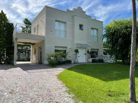 VENTA INCREÍBLE CASA EL LAUQUEN