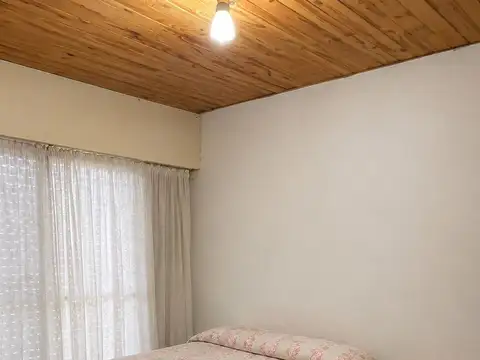CASA CON LOCAL EN VENTA EN COMODORO PY, BRAGADO