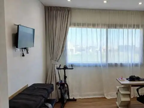 Casa en Venta con 4 cocheras
