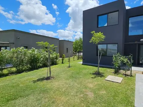 Casa venta  barrio san gabriel a agua apto credito