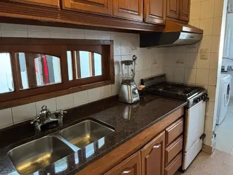 AMPLIA CASA EN GUADALUPE ESTE