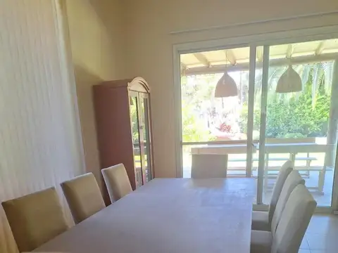 Casa 5 ambientes con 5 baños
