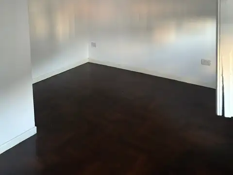 Avenida Rivadavia 23800, Piso 1