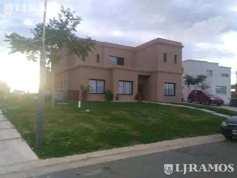 Casa en Venta en Puertos - Barrio Vistas, USD 660.000