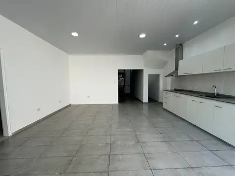Departamento en Alquiler con 1 cocheras