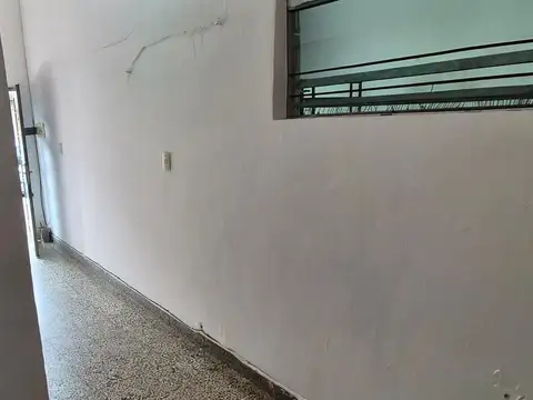 Depto Tipo Casa 4 ambientes con 2 baños