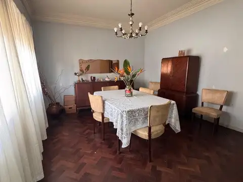 Depto Tipo Casa en Venta 50 años