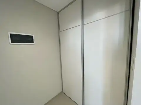 Oficina en alquiler en torre italia