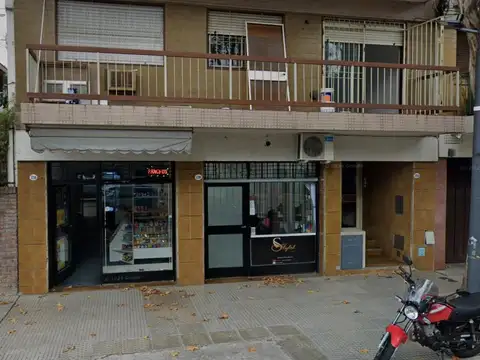 EXCELENTE DEPARTAMENTO 2 AMBIENTES CON PATIO CONTRAFRENTE 