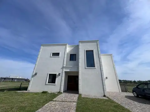 Venta de casa en dos plantas construccion tradicional - SAN SEBASTIANA