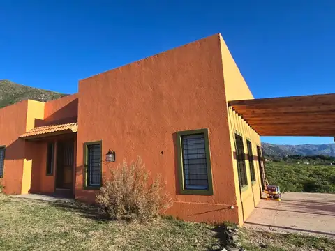 Casa 3 ambientes con 1 baño