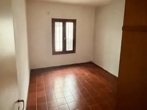 Casa 2 ambientes con 1 baño