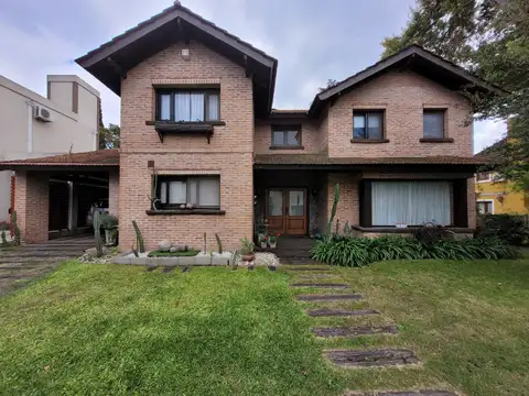 Venta Casa 4 ambientes Barrio Las Palmas Muñiz