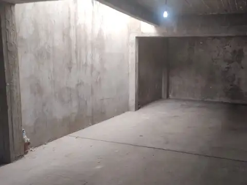 Lote con Losa de 8.66 x 18 Ideal Construcción y Cocheras