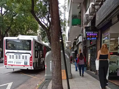 Avenida Entre Ríos y Moreno
