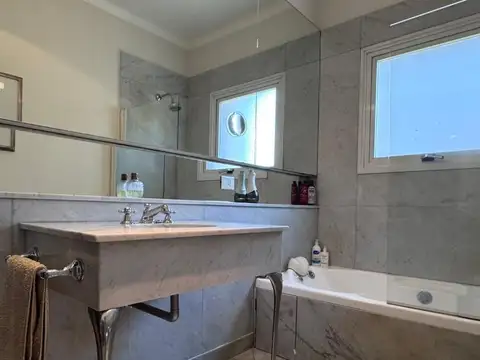 Piso 262 m2 Av del Libertador 3800