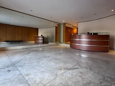 Piso 262 m2 Av del Libertador 3800