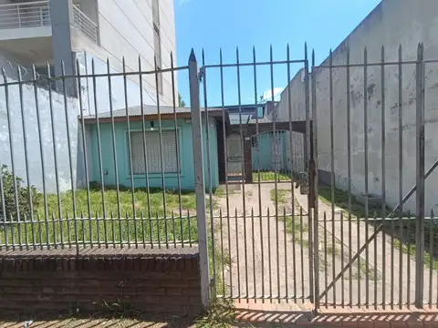 Terreno en venta en Banfield para desarrollo inmob