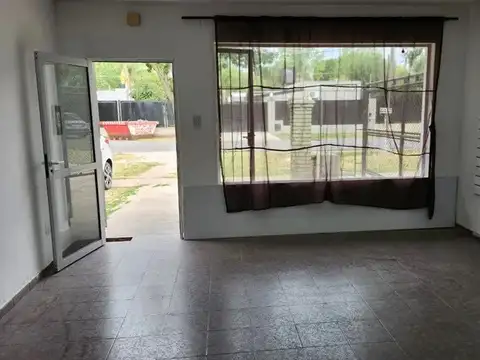 Local en Alquiler en Funes, $ 500.000