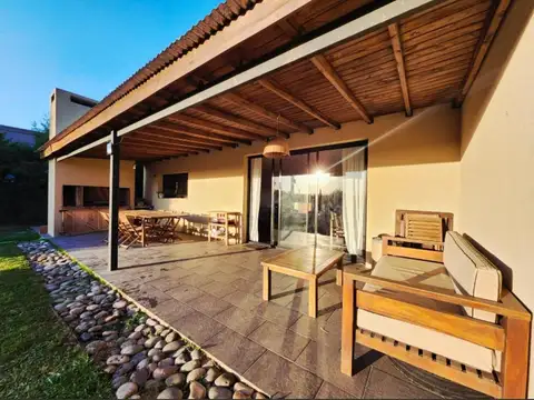 Casa en Alquiler de 4 dormitorios