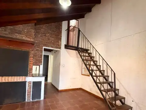 Depto Tipo Casa en Alquiler en Centro, $ 900.000