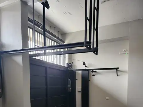 VENTA DE GARAJE CON 47 COCHERAS SUBSUELO Y PLANTA BAJA EN VILLA SANTA RITA