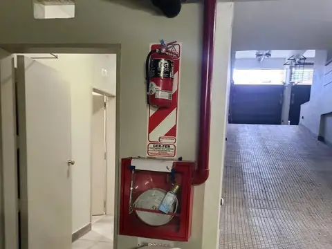VENTA DE GARAJE CON 47 COCHERAS SUBSUELO Y PLANTA BAJA EN VILLA SANTA RITA