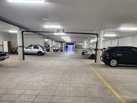 VENTA DE GARAJE CON 47 COCHERAS SUBSUELO Y PLANTA BAJA EN VILLA SANTA RITA