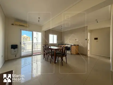 -VENTA- Apto crédito - Gran 2 ambientes en tercer piso contrafrente.