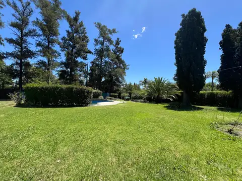 Terreno  en venta, para desarrollo sobre calle Saravi, a 2 cuadras de la Pana.