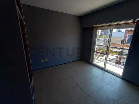 VENTA departamento 2 amb. con balcon en Sarandi