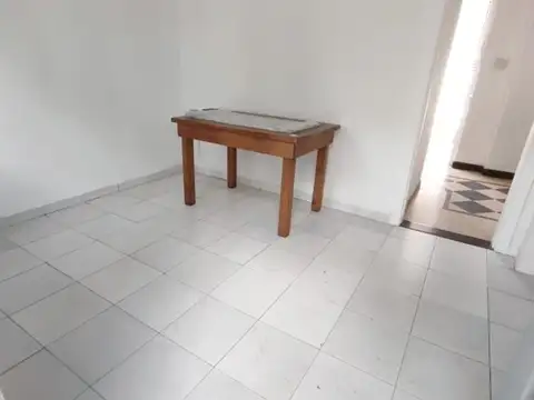 Depto Tipo Casa en Alquiler de 3 ambientes