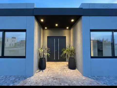 Casa en Alquiler de 3 dormitorios