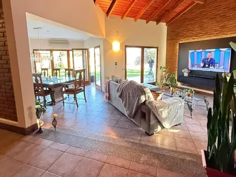 Venta Casa - Juan Koslay