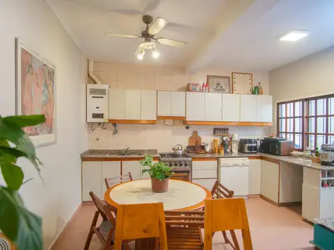 Depto Tipo Casa 5 ambientes con 2 baños