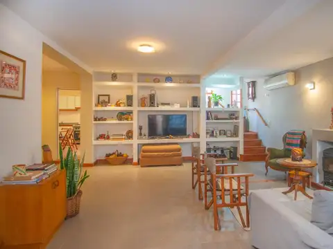 Depto Tipo Casa en Venta de 5 ambientes