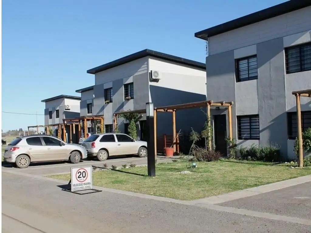 Casa - 72  m² | 2 dormitorios | A Estrenar | 2 baños